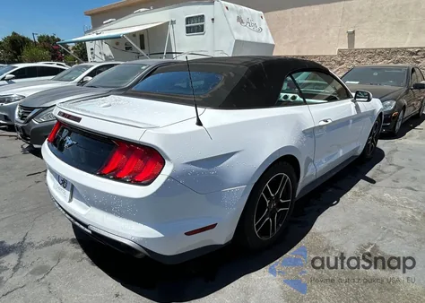 2018 Ford Mustang z USA, uszkodzony, nr VIN 1FATP8UH0J5111777